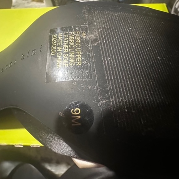 Gianni Bini Brand New Black Pumps with BIG White Bow - Size 9 M - Picture 6 of 11